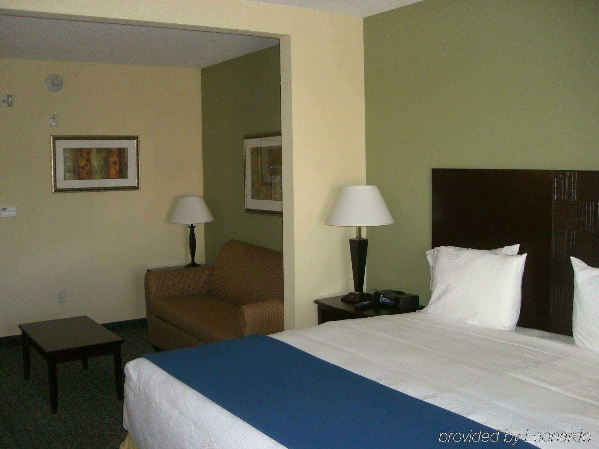 Holiday Inn Express & Suites Covington, An Ihg Hotel Δωμάτιο φωτογραφία